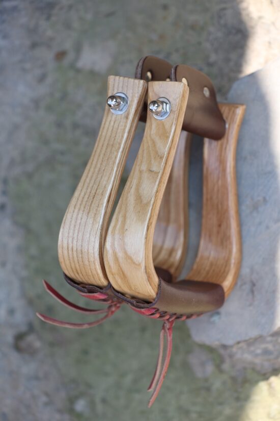 3" Maple Oak Western Stirrup - Image 2